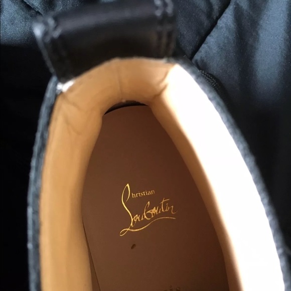 Comment below up to a size 15 - Picture 6 of 7